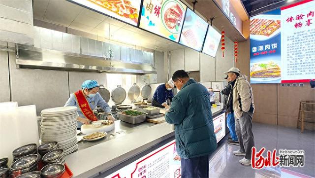 记者走基层｜​​高速服务区“藏”着个文旅打卡地