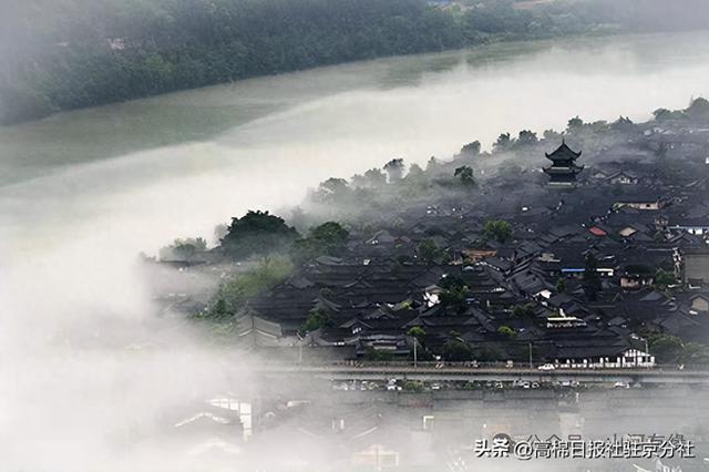 嘉陵江及其造就的阆中古城