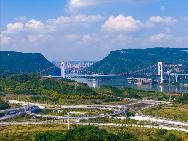 风和日丽 美景入画来