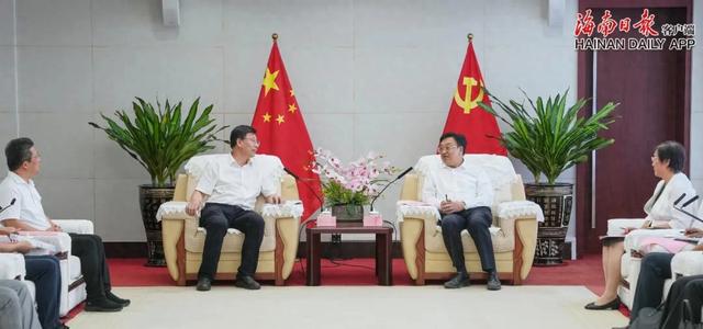 冯飞会见中国工程院院士吴义强