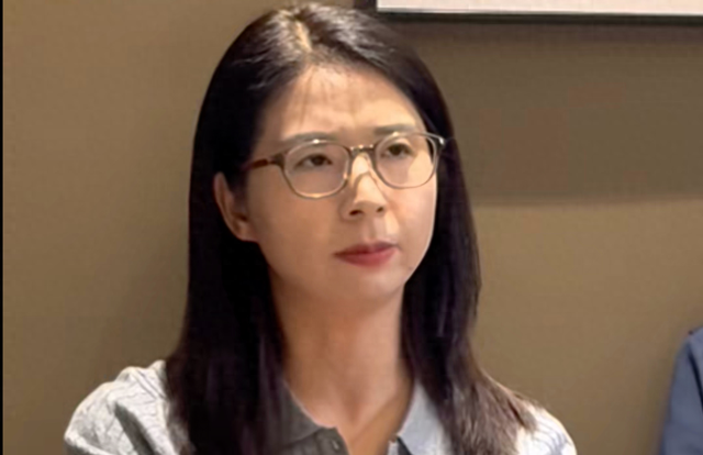 “出差遭老板性侵”当事人崔丽丽怒怼网友：多久报案是我的权利，开价2000万元私了本意是戏谑