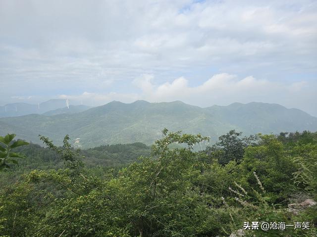 始祖山，连绵起伏，连绵不绝，连绵不断，风景无限在眼前