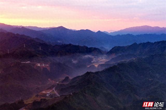 解锁广西小众秘境：金秀瑶寨，山水如画