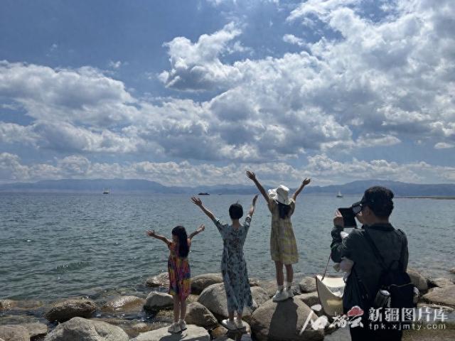 治水兴水看新疆丨越来越美的赛里木湖实现“双赢”