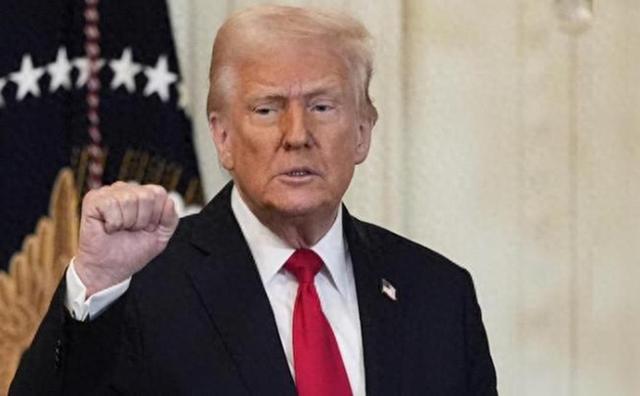 不到48小时	，特朗普迎来6个噩耗，美国人要心碎了