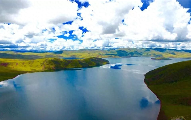 跟着国道214寻宝藏：拐进66公里，遇见西藏最治愈的湖