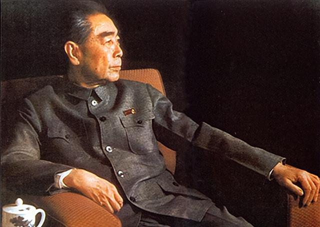 蒋介石唯独不敢动周恩来？如果动他：估计老蒋整个嫡系都得反!