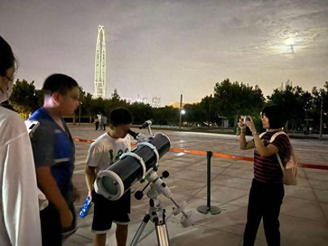 “科创未来 星耀双城”天文活动在滨海科技馆举办
