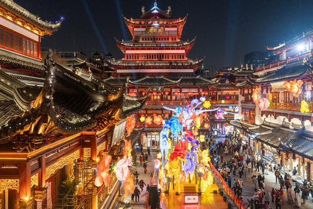 春节序曲：春运、电影、旅游都在抢镜！