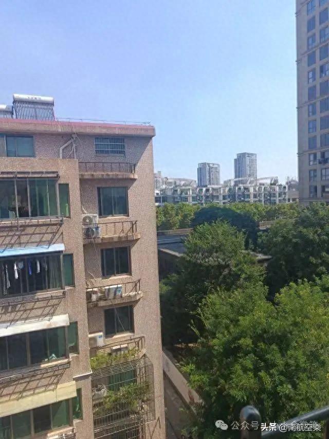 最近招了个浑身软肋的优质员工：房贷150万，独生子、孩子刚出生