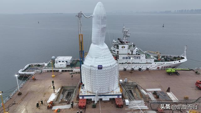 拒当“大力飞砖”！600 吨推力不蛮干，海上发射硬实力曝光！