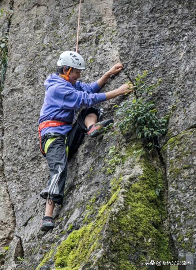 丁真的攀岩：把“旷野少年”的底色，写在岩壁上