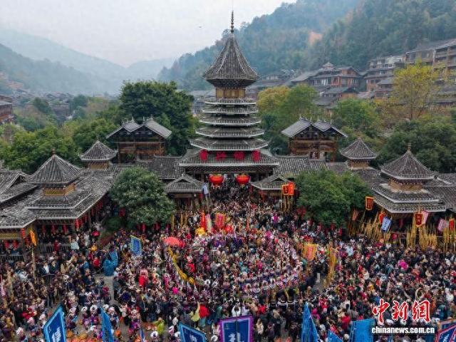 肇兴侗寨：侗年迎八方游客