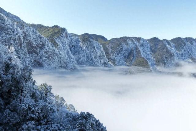 闯入云端仙境！明月山雪后云海真的太美了！
