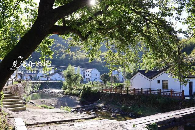 浙江宁波被群山夹峙的古村落，野溪谷成为露营休闲胜地，值得游玩