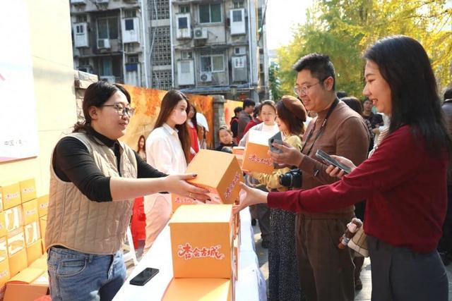 【趣游古城】秋日限定，在荆州邂逅一场“杏”运！