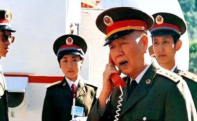 首次访华就不尊重我国？中国当场撤走仪仗队：摆正态度再来吧！