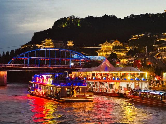 “超级黄金周”文旅成绩单发布！甘肃省订单增幅“跑赢”全国均值