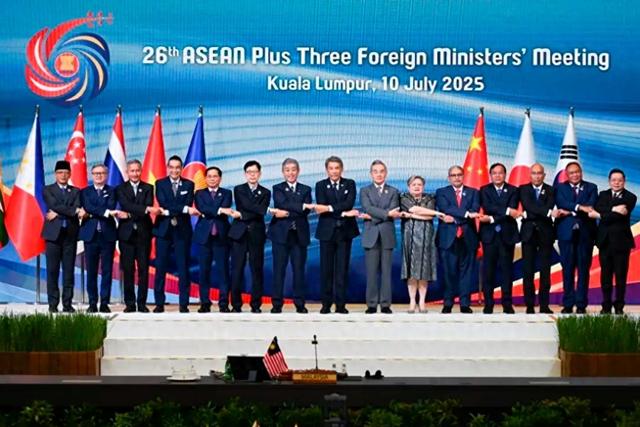 王毅外长立下大功，用美国最意想不到的方式，中国接下了“战书”