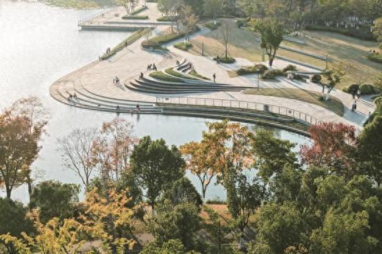 秋阳斜照槜李湖