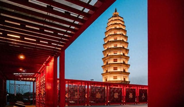 县级市居然有这样的夜景！河北花22.5亿打造的古城，夜晚惊艳众