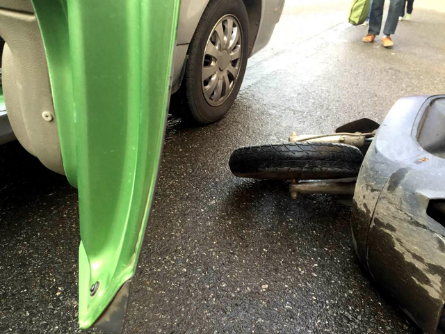 遭遇“开门杀”，保险公司拒赔怎么办？最高法拟出台司法解释 律师解读