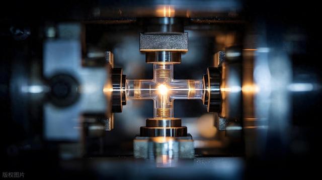 中国建造的世界最大中微子探测器在物理学方面取得的成果超出预期