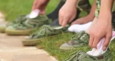 为何进入川藏线要必备安全套和卫生巾