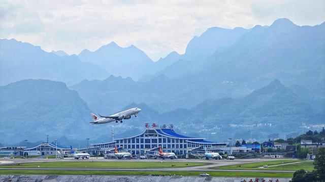 湖北恩施放大招！“大旅游”模式开启，未来三年要让你玩嗨！