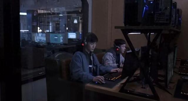 梦想在游戏里“暴富”的大学生，一天亏掉几万元生活费