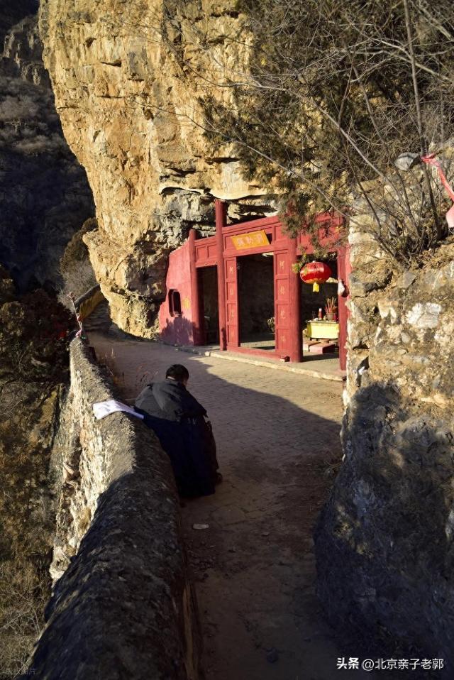 北京深山藏奇观 门头沟悬空寺秘境探幽