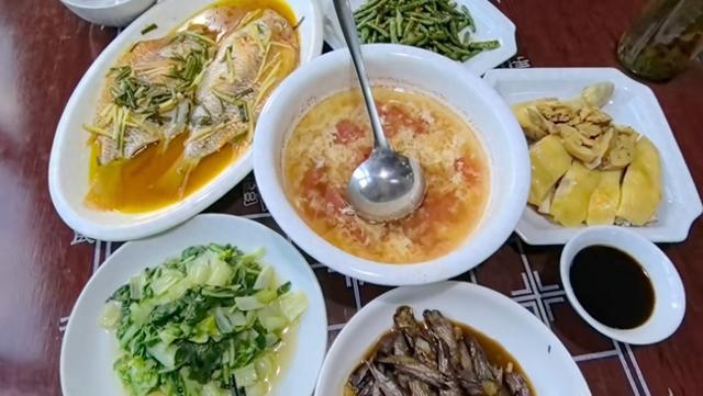 银发族的快乐密码，年轻人也爱它的性价比，“百元一日聚”最近一房难求