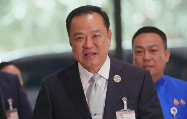 58岁阿努廷的“三重身份”：华裔、飞行员、泰国新掌舵人