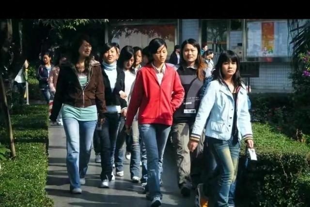 四兄弟有三个当老师，到下一代却没落到娶不上媳妇了