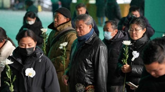 再见，何晴！儿子许何：“妈妈很喜欢下雪，这场雪好像是刻意为她下的”