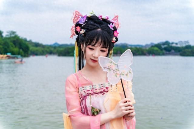 当你存款百万的时候，你就会发现，那让穿的破破烂烂进高端场所