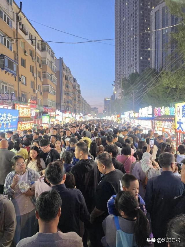 全国首创！看“东北超”，逛早夜市，就扫这个“码”