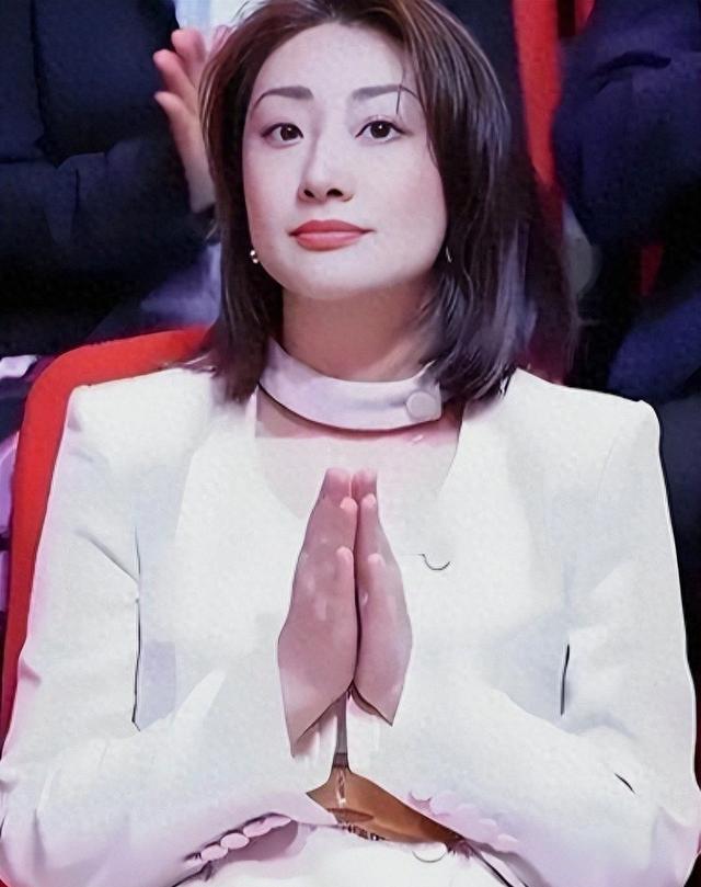 官媒刊文！宗馥莉再破天花板	，让亲叔宗泽后和整个商界缄默了