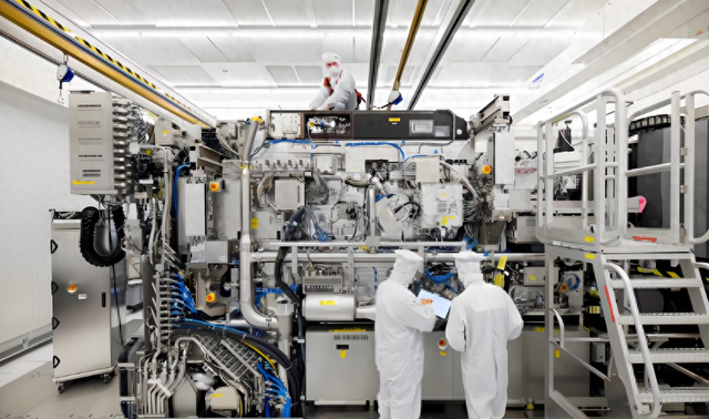 日本亮出王牌，中国束手无策？高市赌美国不会见死不救，结果悲剧