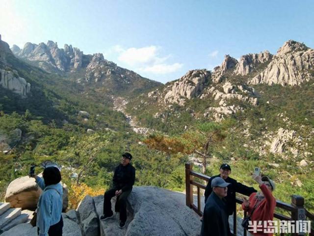 这里是青岛｜周末民宿房间全满，老少齐出动爬山！崂山错峰游挺火