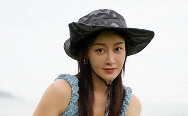 被传是陈坤儿子生母，离开央视的赵子琪	，走上了另外一条道路