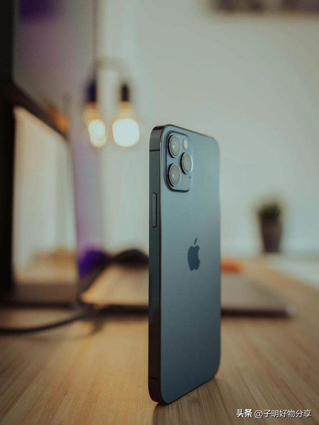 iPhone迎来三年爆发期：超薄旗舰、折叠屏、全玻璃曲面iPhone