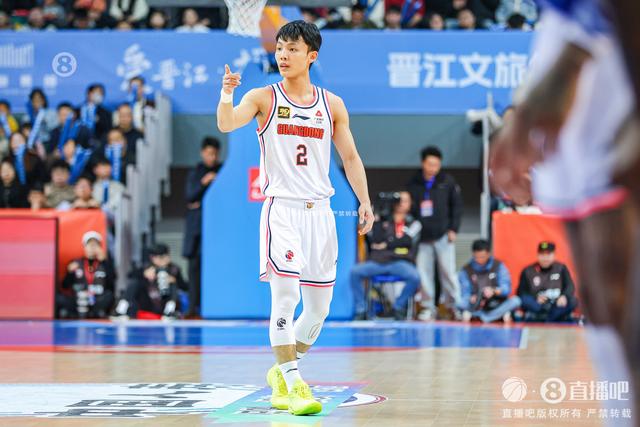 ????徐杰方声明：女网友非法途径获取行程 偷拍&跟踪&打骚扰电话