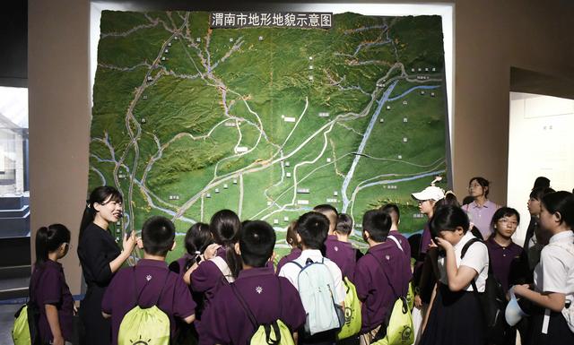 秦风渭水共传承——秦陵博物院与渭博开展小讲解员培训交流活动