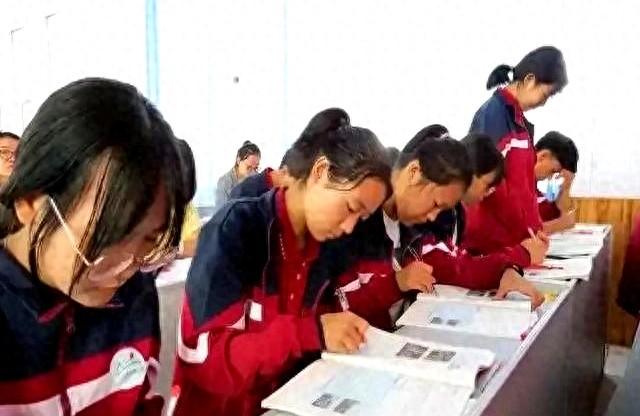 文科的尖子生 是不是不如理科尖子生？