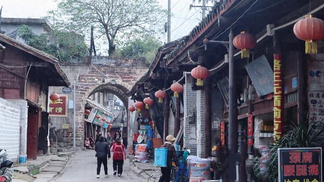 四川小众千年古城，形成于西汉，集市热闹，古寺老院子，生活惬意