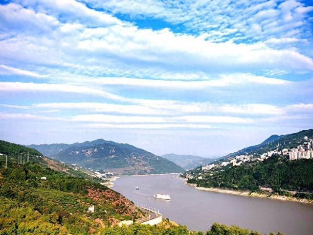 巴东山城 午后风光更旖旎