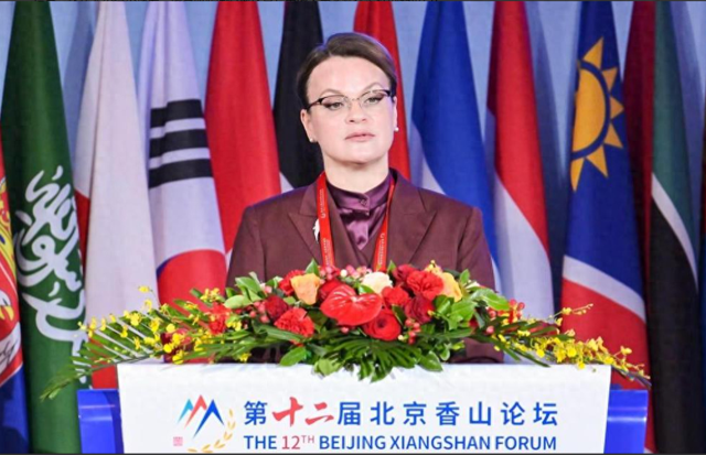 普京侄女空降北京	，身份特殊，开口就支持中国，中俄关系迎来新信号