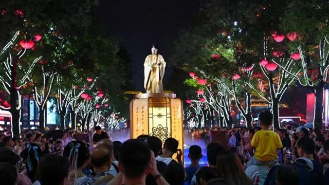 西安，真的“懂唐诗”！