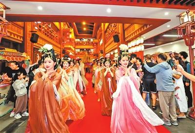 网红地标“红”在哪